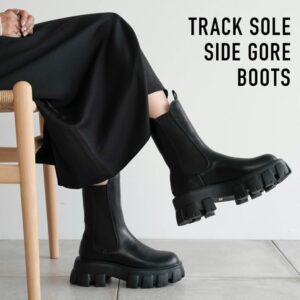 中長靴，黑色運動鞋底，側邊鬆緊帶