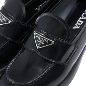 PRADA 女士無襯裡磨砂皮革樂福鞋